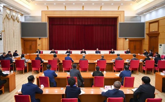 高企乐竞（中国）lejing·官方网页版执行会长兼秘书长范存艳受邀参加全省民营企业家座谈会并发言